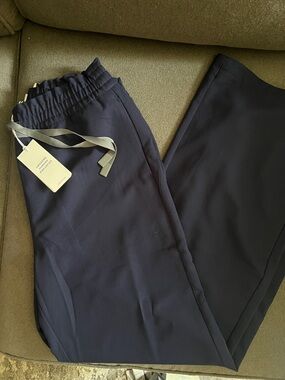 BRAND NEW FIGS Navy Marseille Wide Leg Scrub Pant.